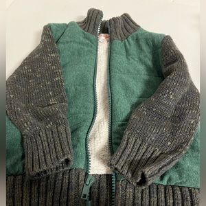 Cat and Jack size 2T zip up sweater!